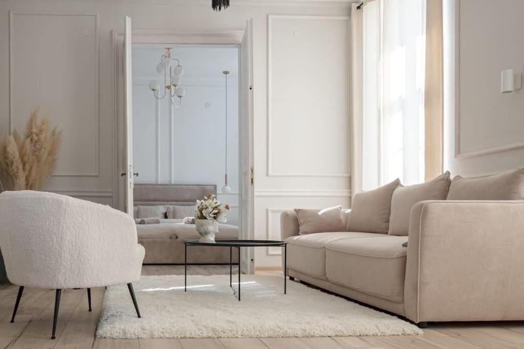 Central Park Apartments Бйеловар Екстериор снимка