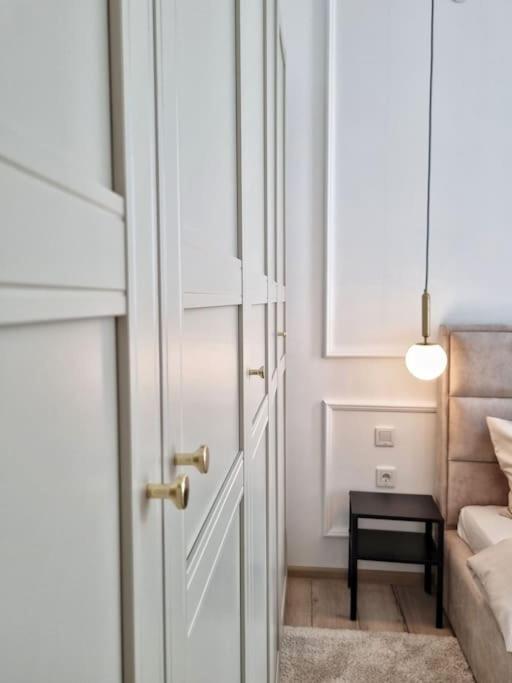 Central Park Apartments Бйеловар Екстериор снимка