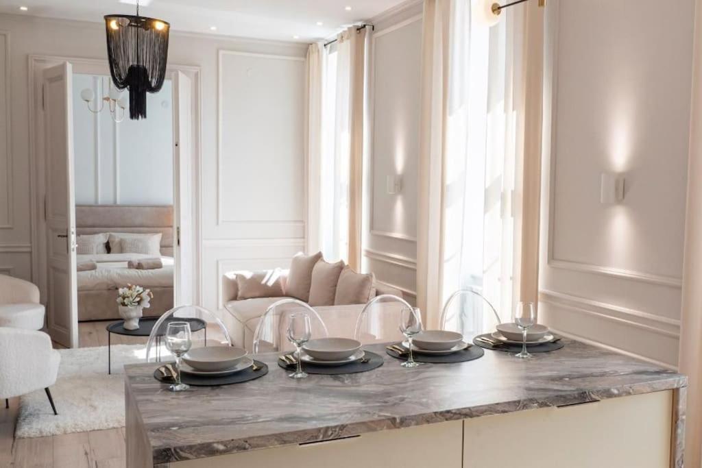 Central Park Apartments Бйеловар Екстериор снимка
