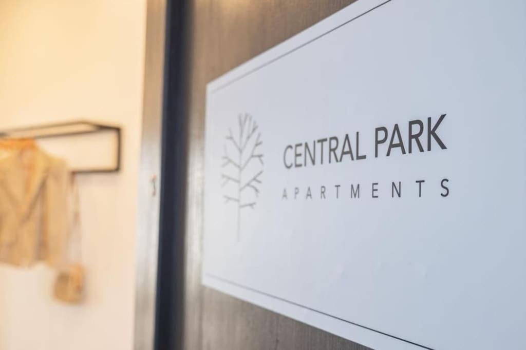 Central Park Apartments Бйеловар Екстериор снимка